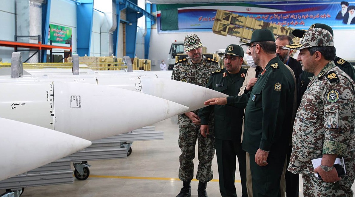 58513-Iran-Sayyad2-Hunter-Missile-Production-10-HR.jpg
