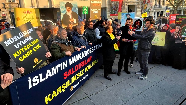İstanbul'da Fransa protestosu: İslam'ın mukaddesatı sahipsiz değildir
