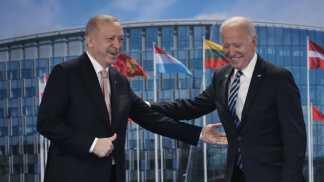 Türkiye, ABD ve Avrupa'ya yakınlaşıyor